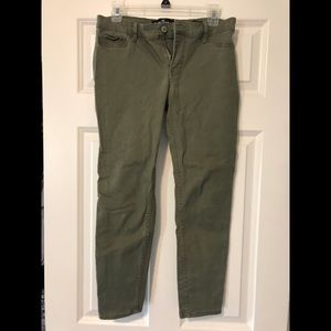 Low rise super skinny crop green pants